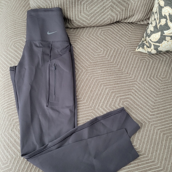 Nike Go Women's Firm-Support High-Waisted 7/8 Leggings with Pockets - Picture 7 of 12